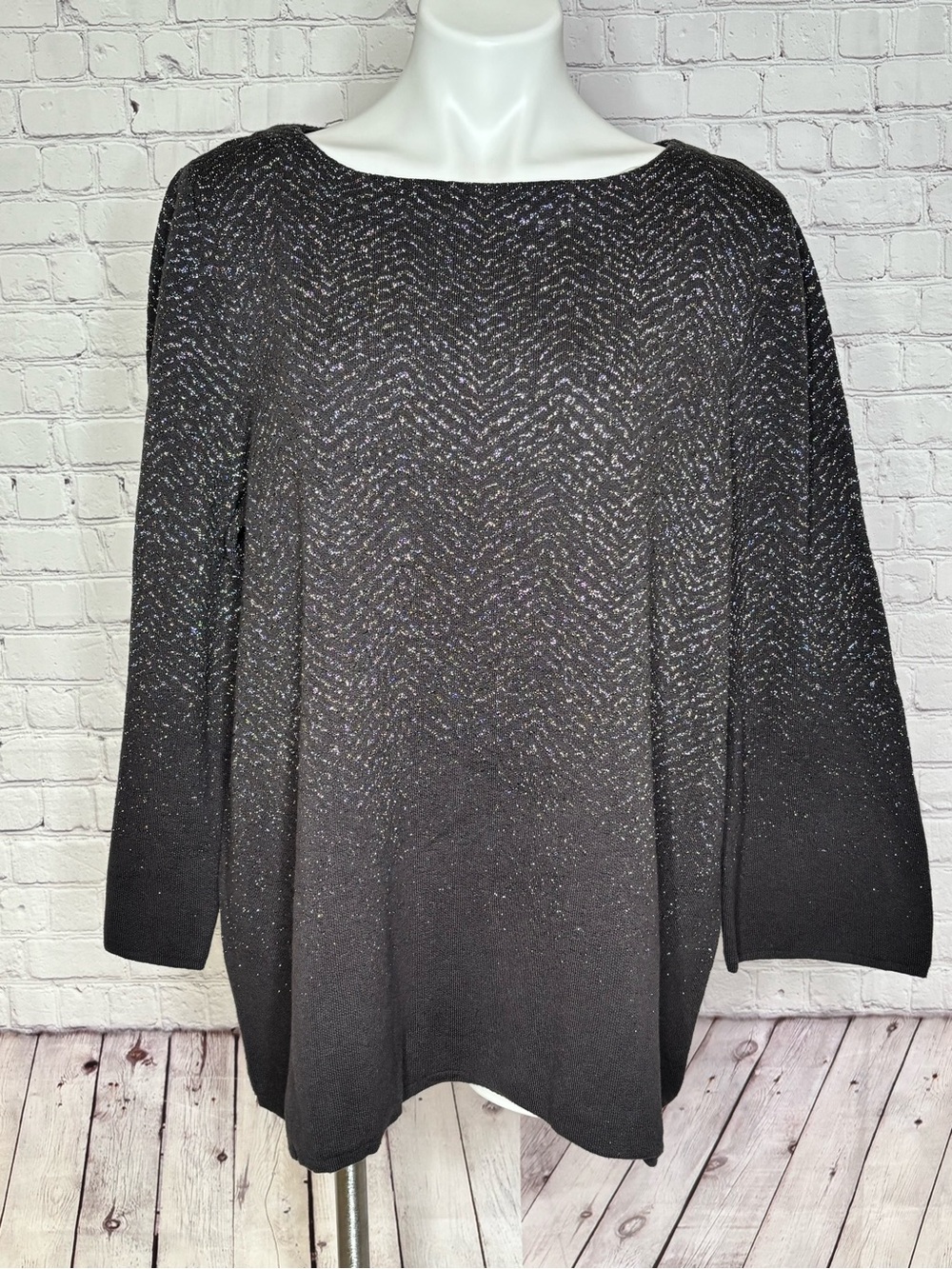 Chico's Charcoal Gray Sweater with Silver Metallic Thread Design Size XL